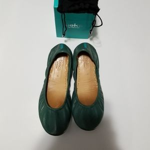 Pacific green Tieks